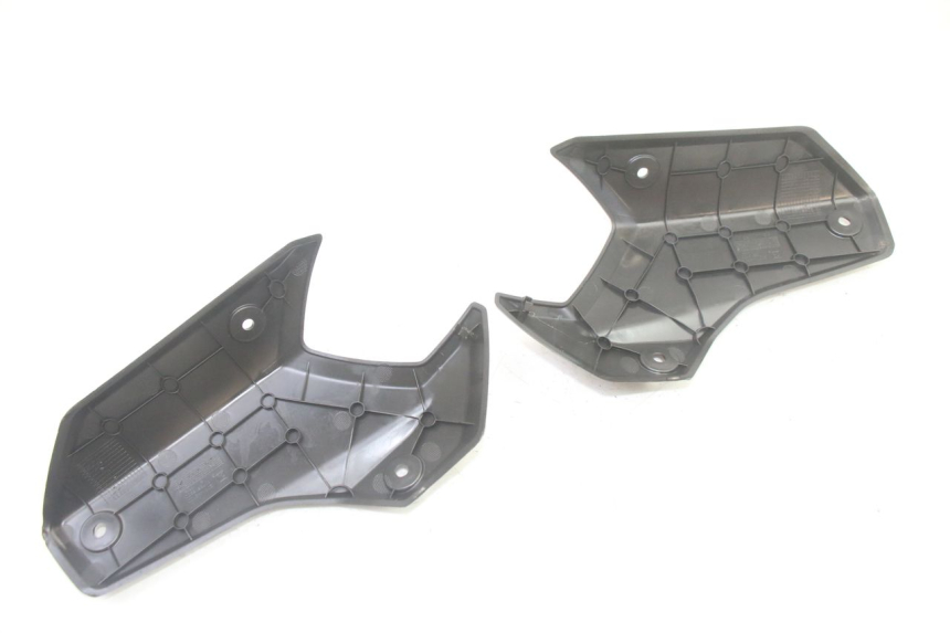 photo de JUNTA DE CARENAJE TRASERO PEUGEOT KISBEE 4T 50 (2018 - 2022) - Zoom estado de uso