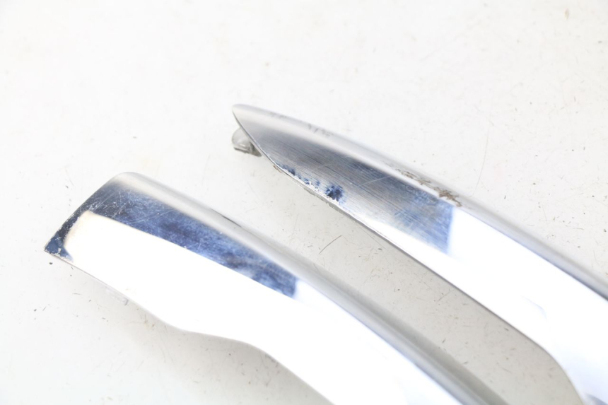 photo de UNIóN DE CARENADO TRASERO. PIAGGIO LIBERTY IGET 4T 50 (2015 - 2020) - Primer plano técnico