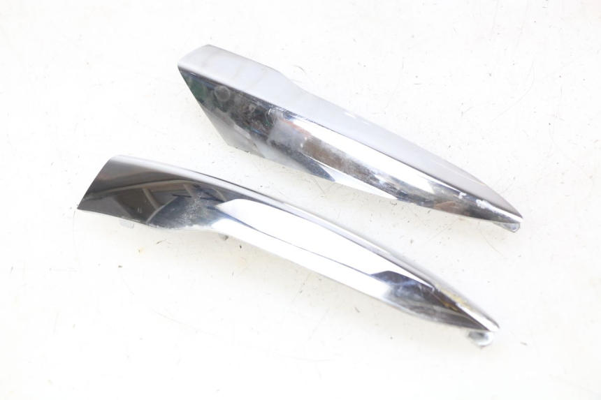 photo de UNIóN DE CARENADO TRASERO. PIAGGIO LIBERTY IGET 4T 50 (2015 - 2020) - Otra perspectiva