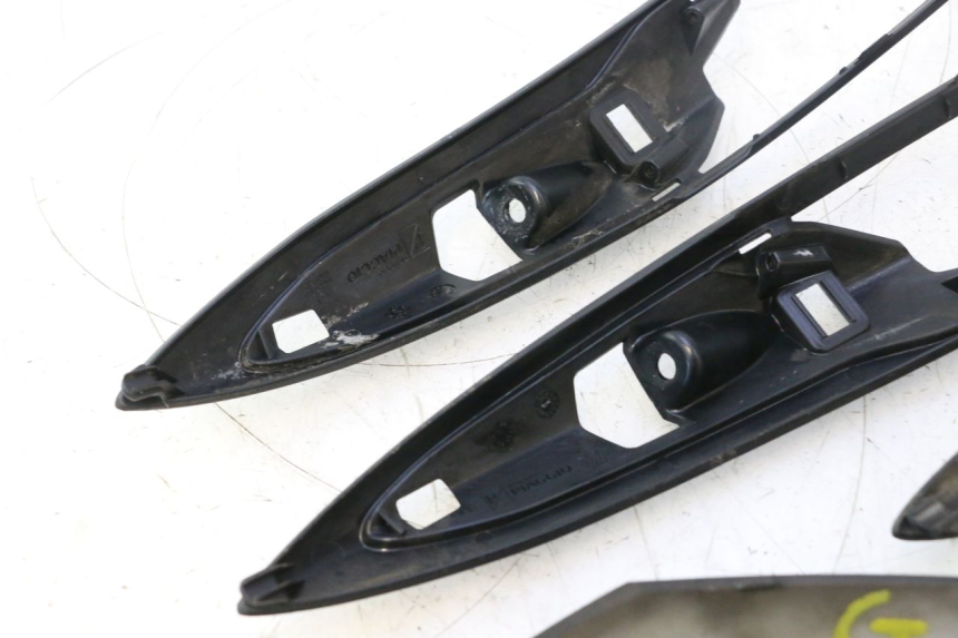 photo de CARENADO TRASERO CONEXION PIAGGIO LIBERTY IGET 4T 50 (2021 - 2025) - Recambio usado revisado