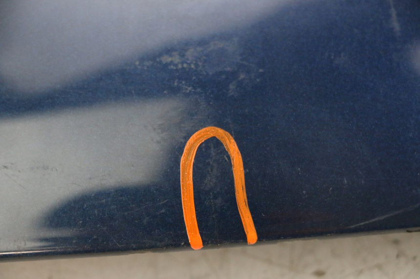 photo de CARENADO TRASERO CONEXION PIAGGIO MP3 LT 300 (2010 - 2016) - Primer plano técnico