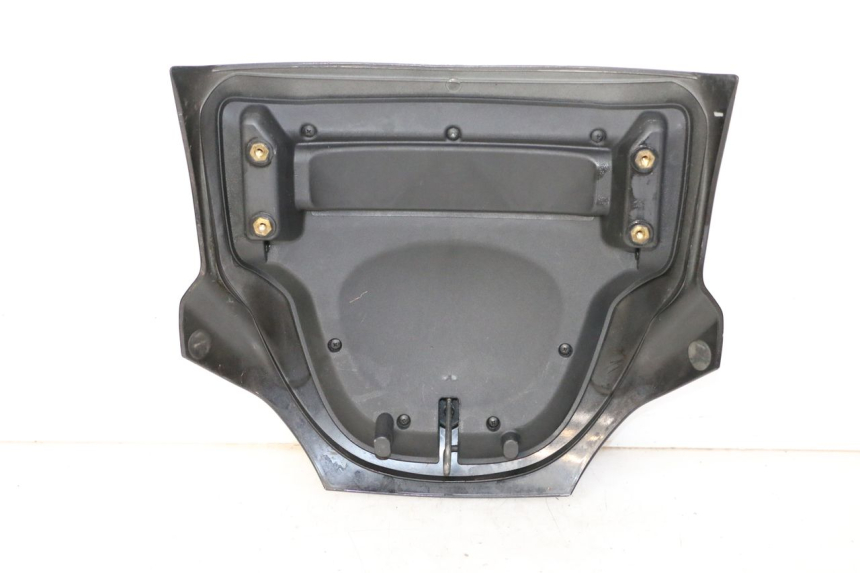 photo de UNIóN DE CARENADO TRASERO. PIAGGIO MP3 LT 300 (2010 - 2016) - Primer plano técnico