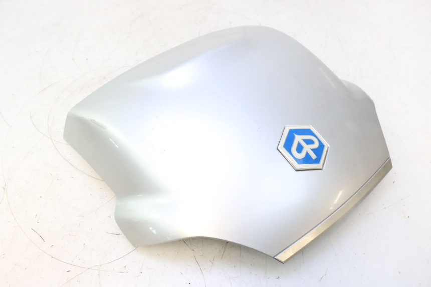 photo de UNIóN DE CARENADO TRASERO. PIAGGIO MP3 LT 300 (2010 - 2016) - Primer plano técnico