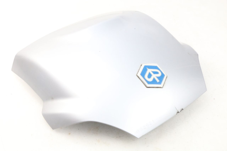 photo de UNIóN DE CARENADO TRASERO. PIAGGIO MP3 125 (2006 - 2014) - Detalles de los puntos de fijación