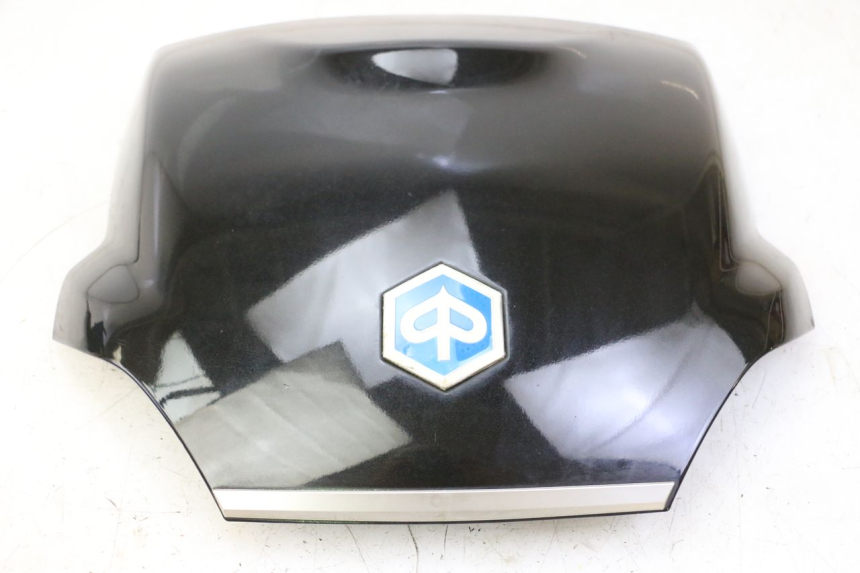 photo de CARENADO TRASERO CONEXION PIAGGIO MP3 RL 250 (2006 - 2010) - Detalles de los puntos de fijación