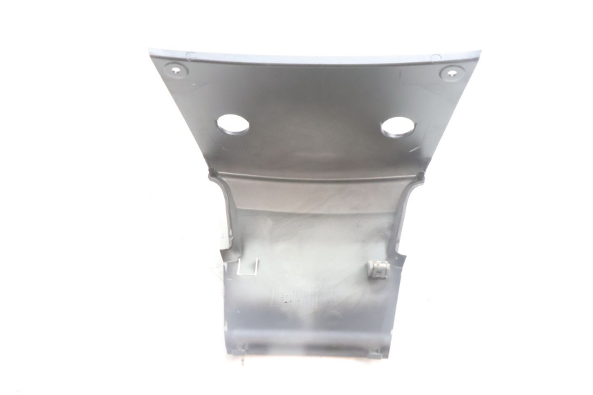 photo de CARENADO TRASERO CONEXION PIAGGIO MP3 500 (2016 - 2018) - Primer plano técnico