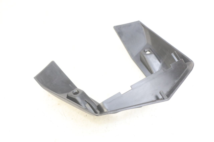 photo de JUNTA DE CARENAJE TRASERO YAMAHA MT ABS 125 (2014 - 2018) - Zoom estado de uso