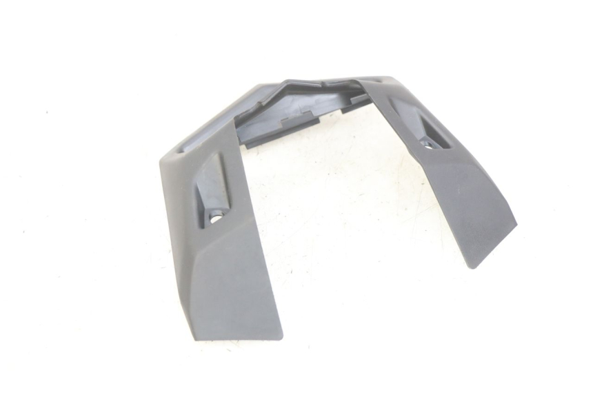 photo de JUNTA DE CARENAJE TRASERO YAMAHA MT ABS 125 (2014 - 2018) - Primer plano técnico