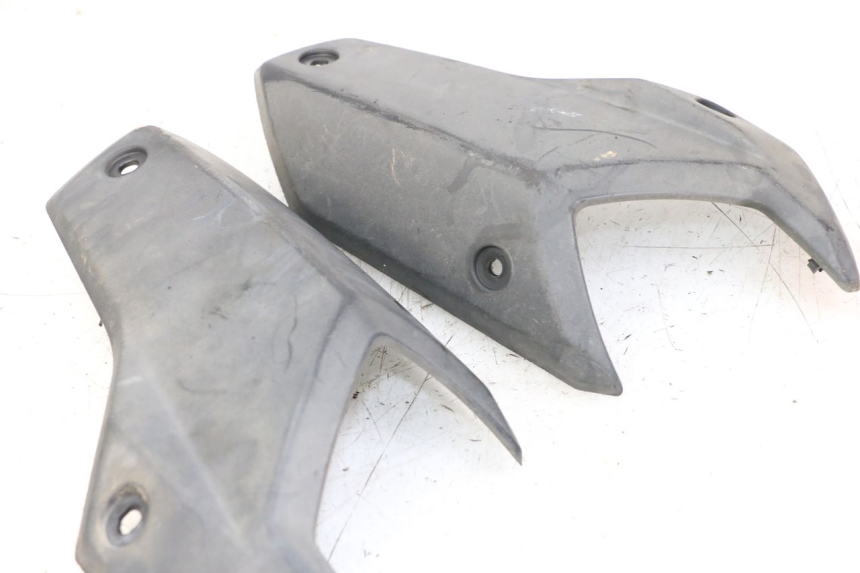 photo de JUNTA DE CARENAJE TRASERO PEUGEOT KISBEE 4T 50 (2018 - 2022) - Zoom estado de uso