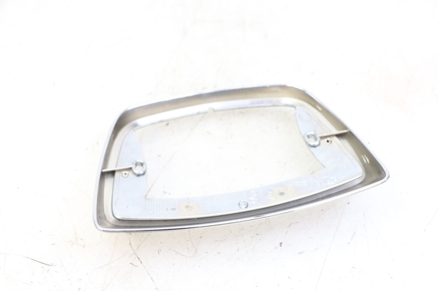 photo de CARENADO TRASERO CONEXION PIAGGIO VESPA LX IE 125 (2010 - 2012) - Otra perspectiva