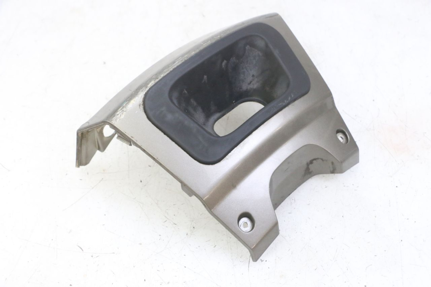 photo de CARENADO TRASERO CONEXION PEUGEOT SATELIS 125 (2013 - 2018) - Estado de la superficie y material