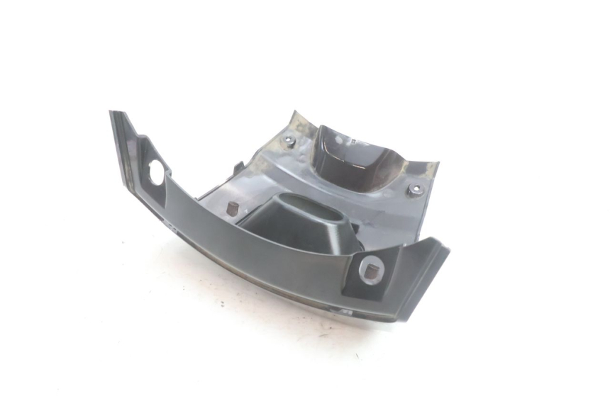 photo de UNIóN DE CARENADO TRASERO. PEUGEOT SATELIS 125 (2006 - 2009) - Estado de la superficie y material