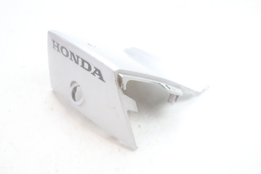 photo de UNIóN DE CARENADO TRASERO. HONDA SCV LEAD 100 (2003 - 2007) - Vista principal