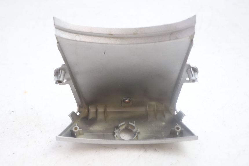 photo de UNIóN DE CARENADO TRASERO. HONDA SCV LEAD 100 (2003 - 2007) - Primer plano técnico