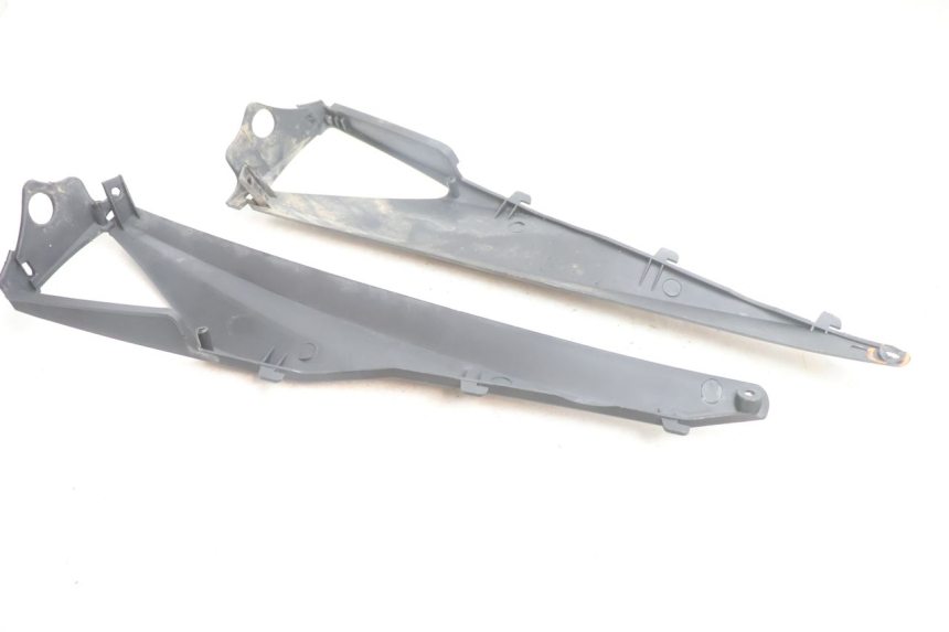 photo de CARENADO TRASERO CONEXION RIDE SLASH 2T 50 (2012 - 2014) - Primer plano técnico