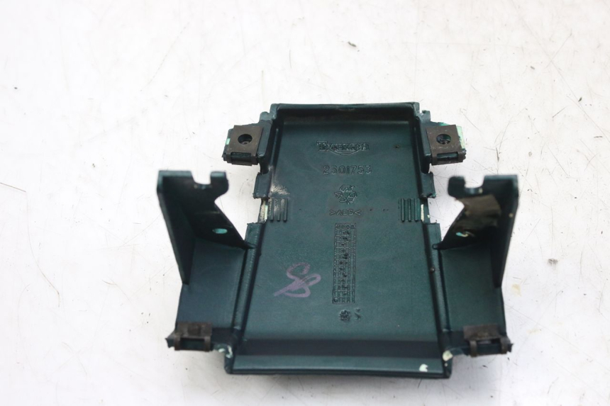 photo de UNIóN DE CARENADO TRASERO. TRIUMPH SPRINT ST 955 (1999 - 2001) - Otra perspectiva