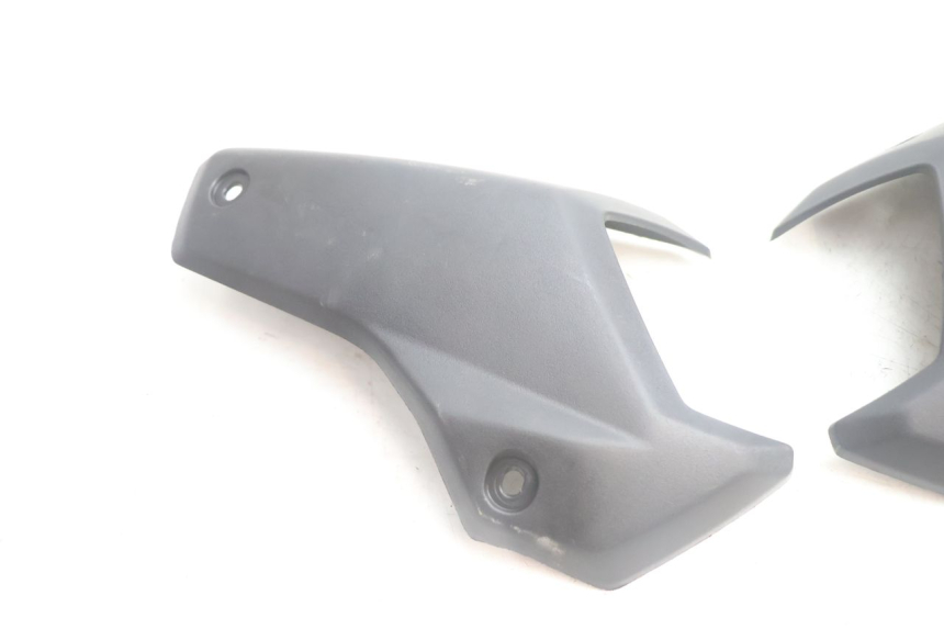 photo de CARENADO TRASERO CONEXION PEUGEOT STREETZONE NAKED 2T 50 (2014 - 2018) - Detalle de la pieza