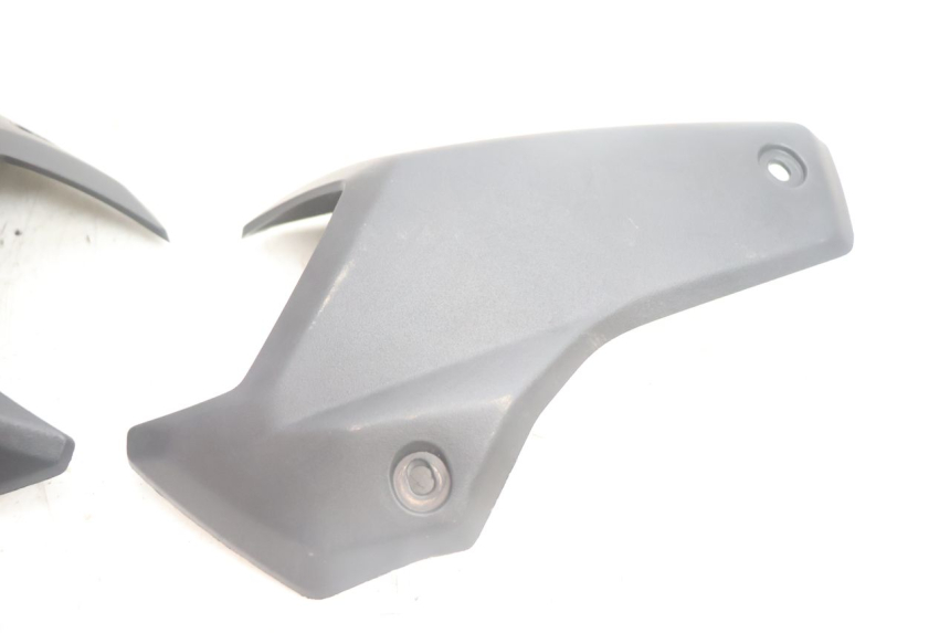 photo de CARENADO TRASERO CONEXION PEUGEOT STREETZONE NAKED 2T 50 (2014 - 2018) - Primer plano técnico