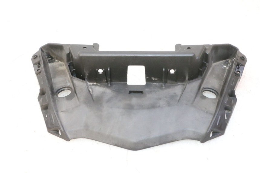 photo de CARENADO TRASERO CONEXION SUPERIOR QUADRO 4 4D 350 (2015 - 2018) - Vista principal