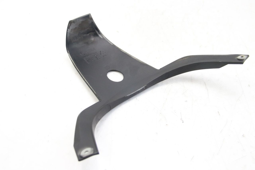 photo de JUNTA CARENADO TRASERO SUPERIOR PIAGGIO BEVERLY 125 (2010 - 2015) - Primer plano técnico