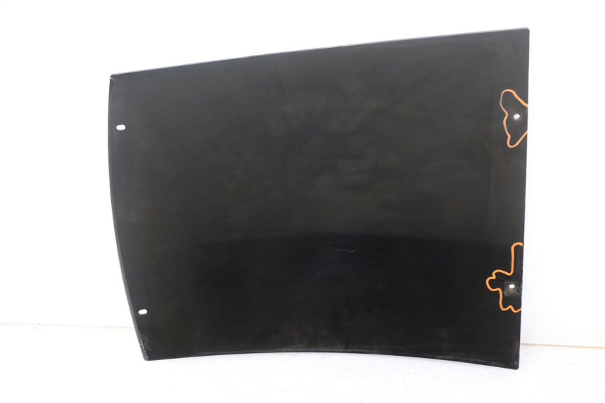 photo de CARENADO TRASERO CONEXION SUPERIOR BMW C1 125 (2000 - 2003) - Primer plano técnico