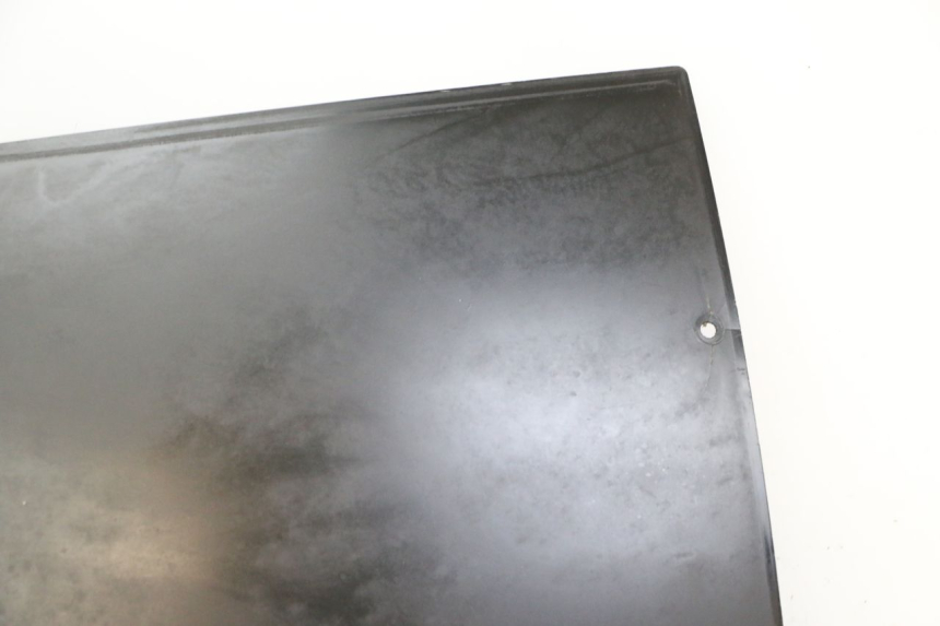 photo de CARENADO TRASERO CONEXION SUPERIOR BMW C1 125 (2000 - 2003) - Otra vista del artículo