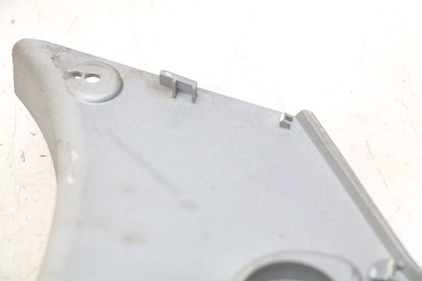 photo de JUNTA CARENADO TRASERO SUPERIOR KYMCO DOWNTOWN ABS 125 (2015 - 2017) - Detalle de la pieza