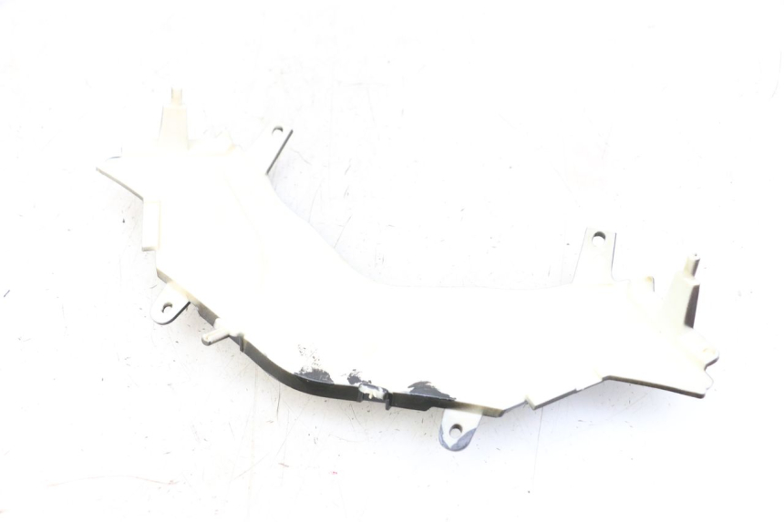 photo de CARENADO TRASERO CONEXION SUPERIOR EBROH BRAVO GLE 1 (2020 - 2024) - Otra perspectiva