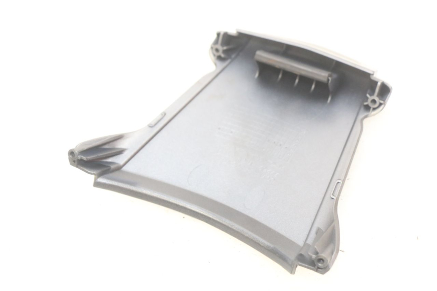 photo de UNIóN DE CARENADO TRASERO SUPERIOR HONDA FES PANTHEON 2T 125 (1998 - 2002) - Zoom estado de uso