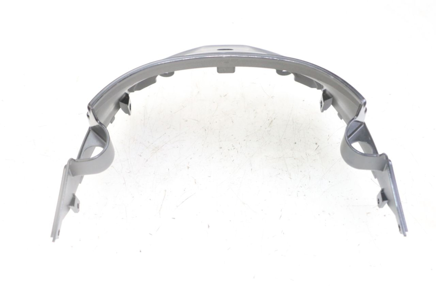 photo de CARENADO TRASERO CONEXION SUPERIOR SYM FIDDLE 3 III 50 (2014 - 2020) - Primer plano técnico