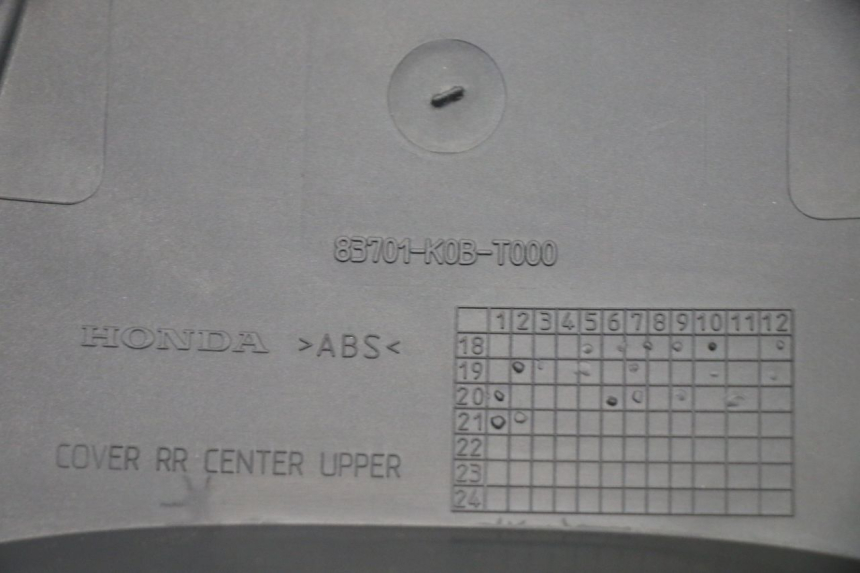 photo de CARENADO TRASERO CONEXION SUPERIOR HONDA FORZA 125 (2021 - 2025) - Marcados y referencias originales