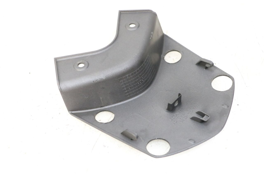 photo de CARENADO TRASERO CONEXION SUPERIOR HONDA PCX (JF57/JF64) 125 (2014 - 2018) - Zoom estado de uso