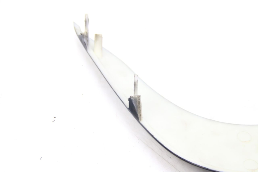 photo de JUNTA DE CARENADO TRASERO SUPERIOR REVATTO IMPERATOR 125 (2007 - 2015) - Detalles de los puntos de fijación