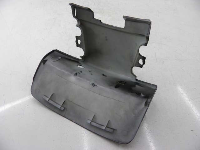 photo de CARENADO TRASERO CONEXION SUPERIOR JM MOTOR S-MAX 125 (2010 - 2014) - Primer plano técnico