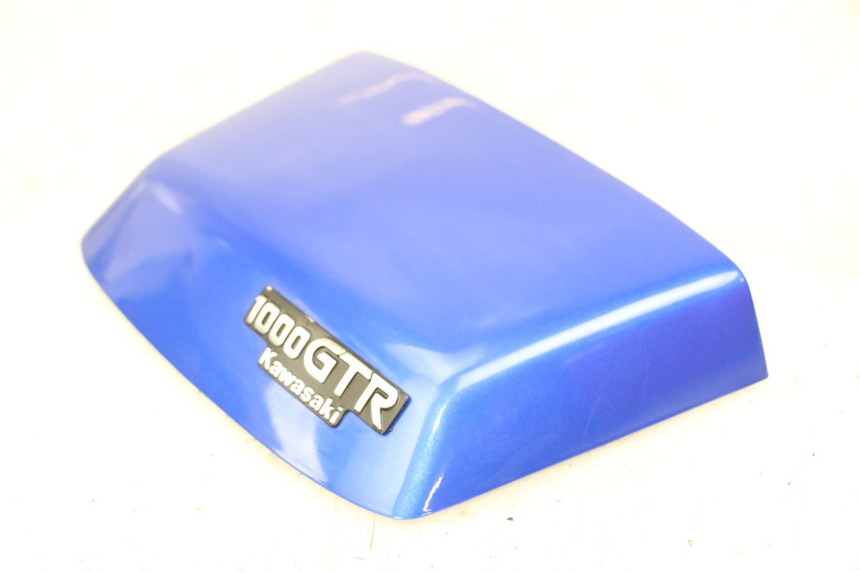 photo de CARENADO TRASERO CONEXION SUPERIOR KAWASAKI GTR 1000 (1994 - 2004) - Primer plano técnico