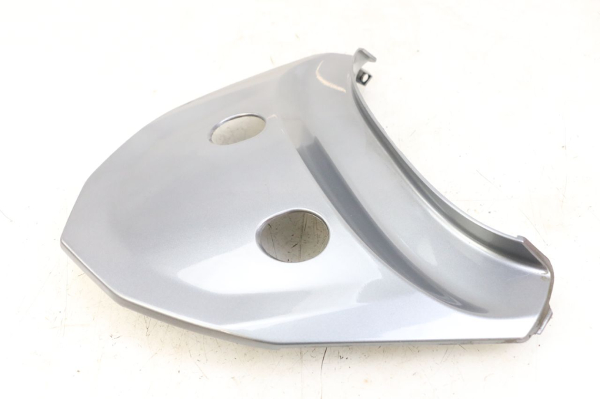 photo de JUNTA DE CARENADO TRASERO SUPERIOR KYMCO X-TOWN XTOWN 125 (2016 - 2021) - Detalles de los puntos de fijación