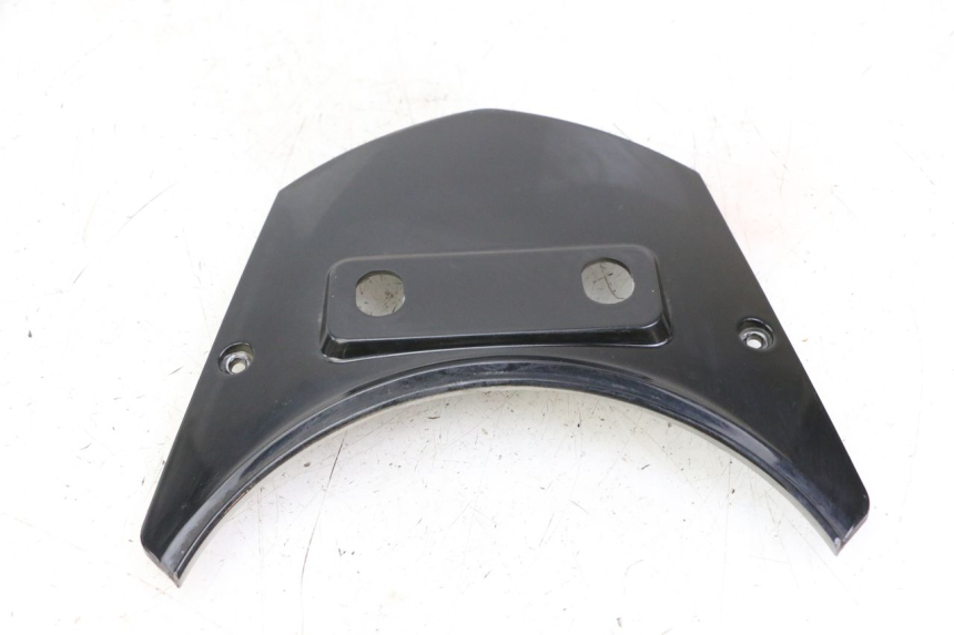 photo de CARENADO TRASERO CONEXION SUPERIOR LONGJIA SHARPY 125 (2020 - 2024) - Zoom estado de uso