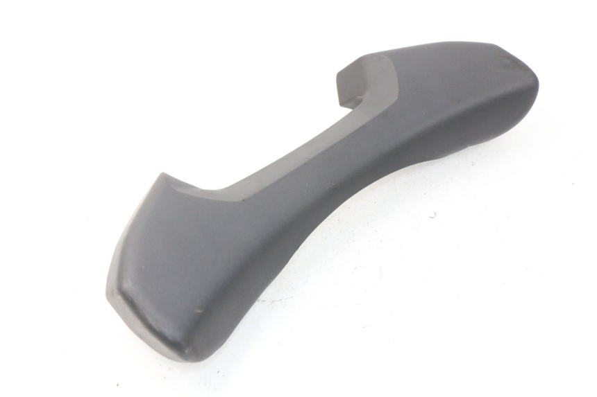 photo de CARENADO TRASERO CONEXION SUPERIOR PEUGEOT METROPOLIS 400 (2017 - 2020) - Zoom estado de uso