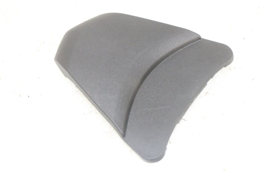 photo de CARENADO TRASERO CONEXION SUPERIOR PIAGGIO MP3 HPE 300 (2019 - 2026) - Otra perspectiva