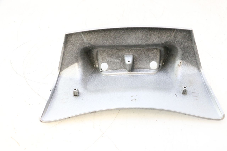 photo de CARENADO TRASERO CONEXION SUPERIOR PIAGGIO MP3 LT 400 (2007 - 2012) - Detalles de los puntos de fijación