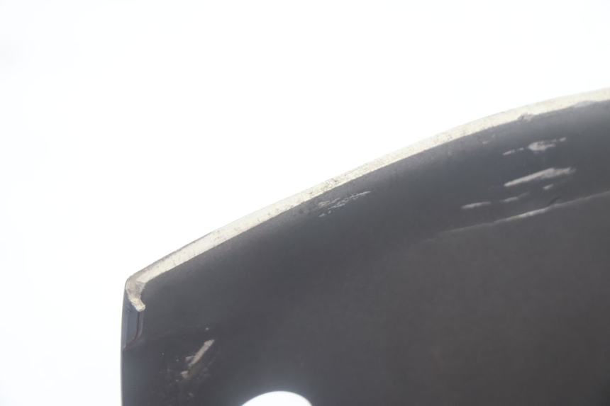 photo de CARENADO TRASERO CONEXION SUPERIOR PIAGGIO MP3 500 (2016 - 2018) - Primer plano técnico