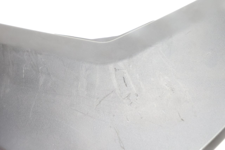 photo de CARENADO TRASERO CONEXION SUPERIOR YAMAHA N-MAX NMAX 125 (2021 - 2024) - Detalle de la pieza