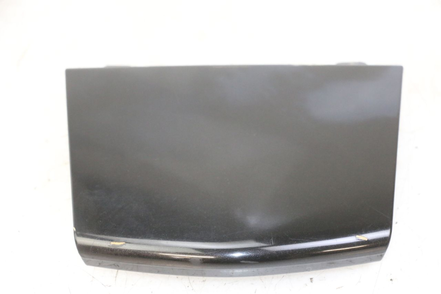 photo de CARENADO TRASERO CONEXION SUPERIOR GILERA NEXUS 300 (2008 - 2013) - Primer plano técnico