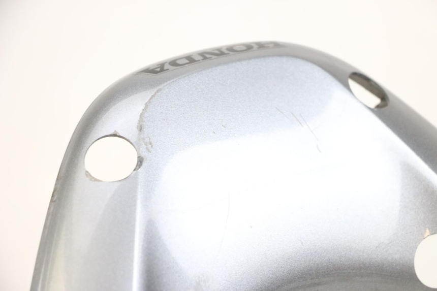 photo de CARENADO TRASERO CONEXION SUPERIOR HONDA PCX (JF47) 125 (2012 - 2013) - Zoom estado de uso