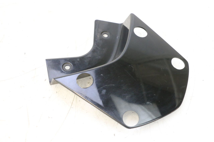 photo de CARENADO TRASERO CONEXION SUPERIOR HONDA PCX (JF57/JF64) 125 (2014 - 2018) - Detalles de los puntos de fijación
