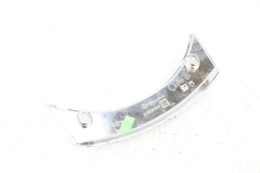 photo de CARENADO TRASERO CONEXION SUPERIOR PEUGEOT SATELIS 125 (2013 - 2018) - Vista general del producto