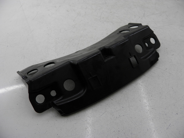photo de CARENADO TRASERO CONEXION SUPERIOR PIAGGIO MP3 RL 125 (2008 - 2009) - Zoom estado de uso