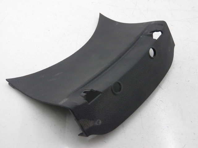 photo de CARENADO TRASERO CONEXION SUPERIOR PIAGGIO XEVO - X EVO 125 (2010 - 2015) - Zoom estado de uso