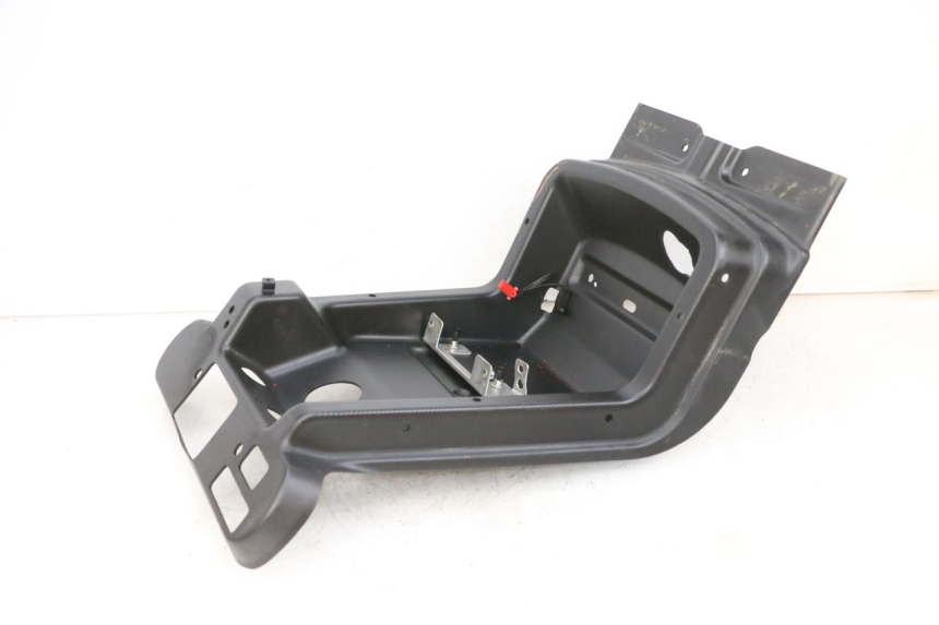 photo de CARENADO TRASERO CONEXION SUPERIOR LIGIER PULSE 3 1 (2014 - 2020) - Primer plano técnico