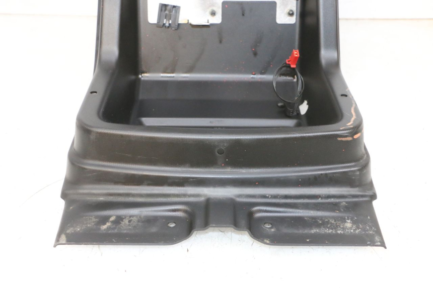 photo de CARENADO TRASERO CONEXION SUPERIOR LIGIER PULSE 3 1 (2014 - 2020) - Estado de la superficie y material